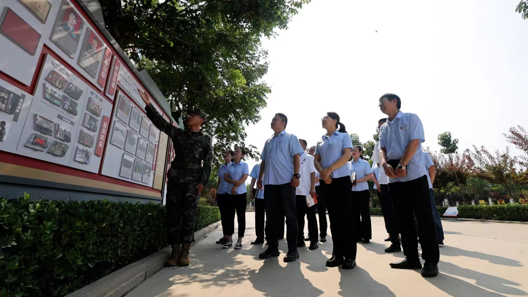 對標(biāo)學(xué)習(xí)，走進(jìn)最可愛的人